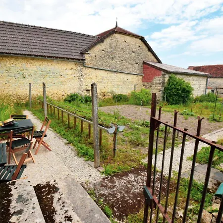Casa vacanze Celles-sur-ource, 3 Pieces, 6 Personnes - Fr-1-543-199